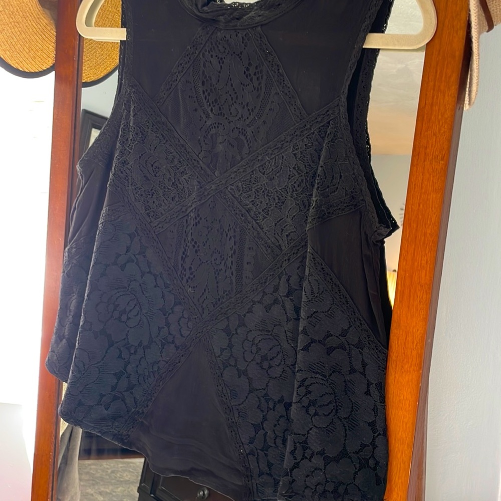 Cute black shirt